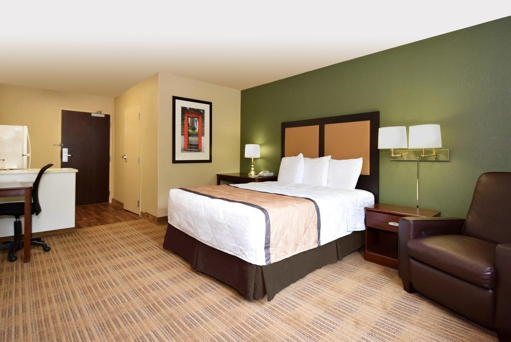 Extended Stay America Suites - Milwaukee - Wauwatosa Bagian luar foto